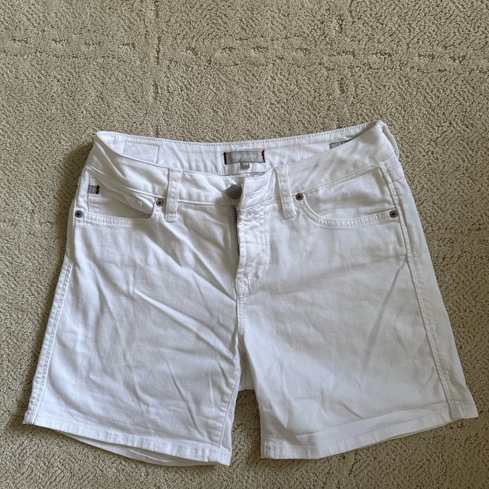 White jean shorts with 5 inch inseam